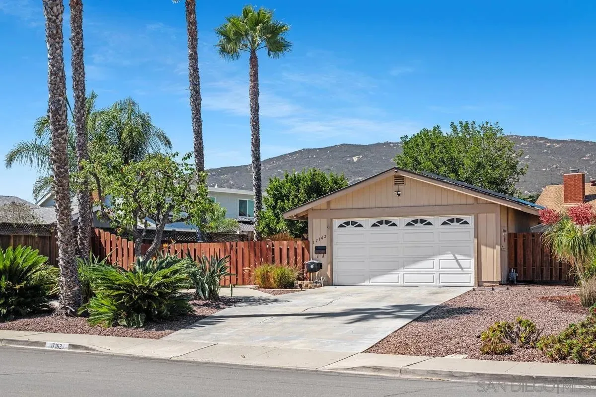 San Diego, California 92127, United States, 3 Bedrooms Bedrooms, ,2 BathroomsBathrooms,Residential,Active,219619