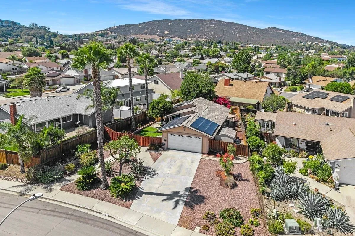 San Diego, California 92127, United States, 3 Bedrooms Bedrooms, ,2 BathroomsBathrooms,Residential,Active,219619