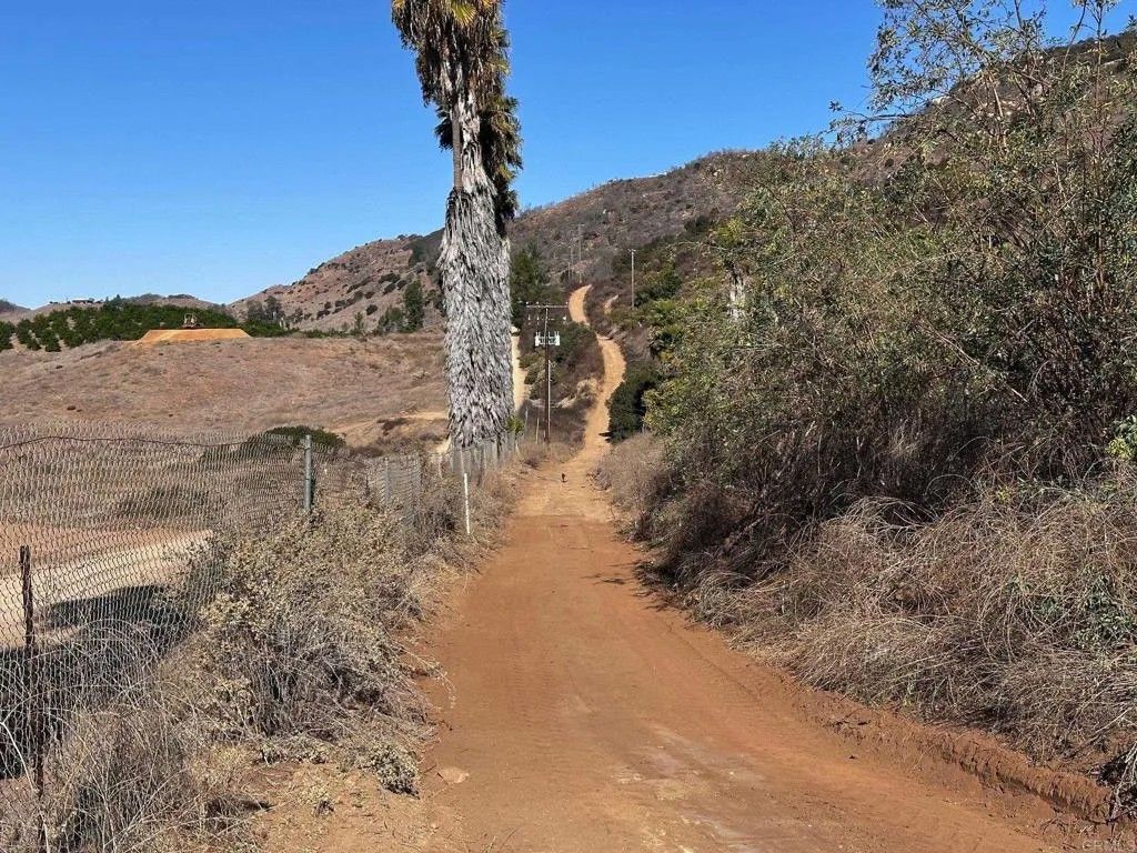 Photo of 40 Oak Glen, Valley Center, CA 92082 (MLS # NDP2410175)