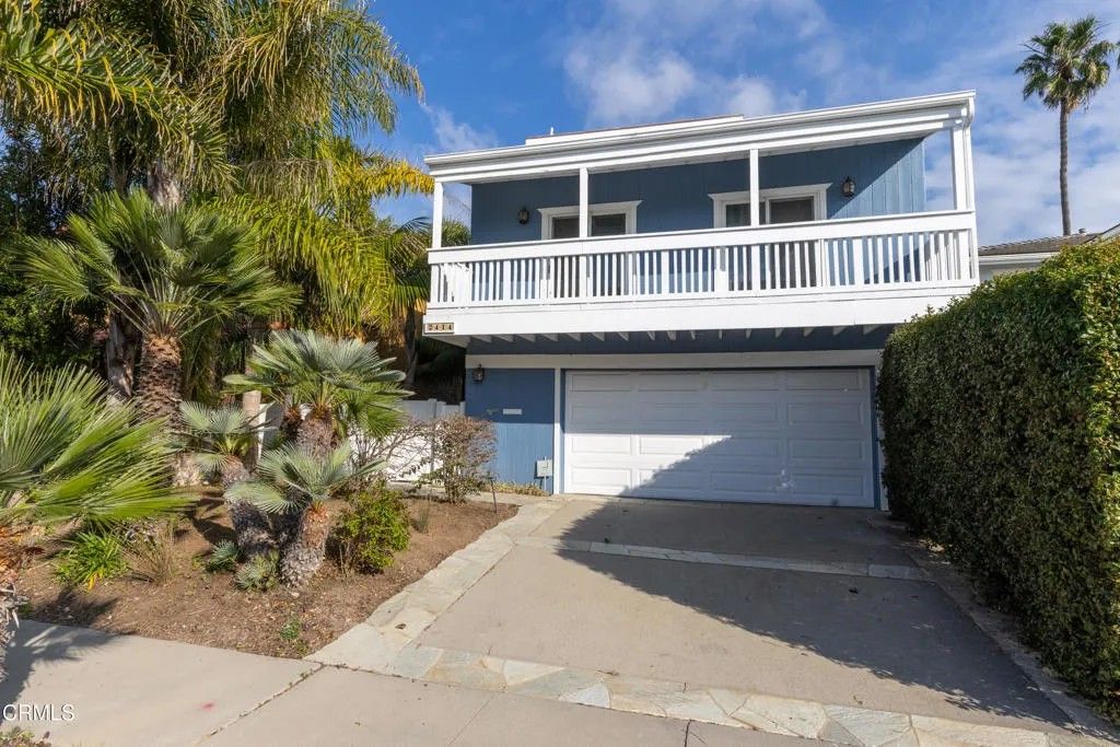 Photo of 2414 Monaco Drive, Oxnard, CA 93035 (MLS # V1-34309)