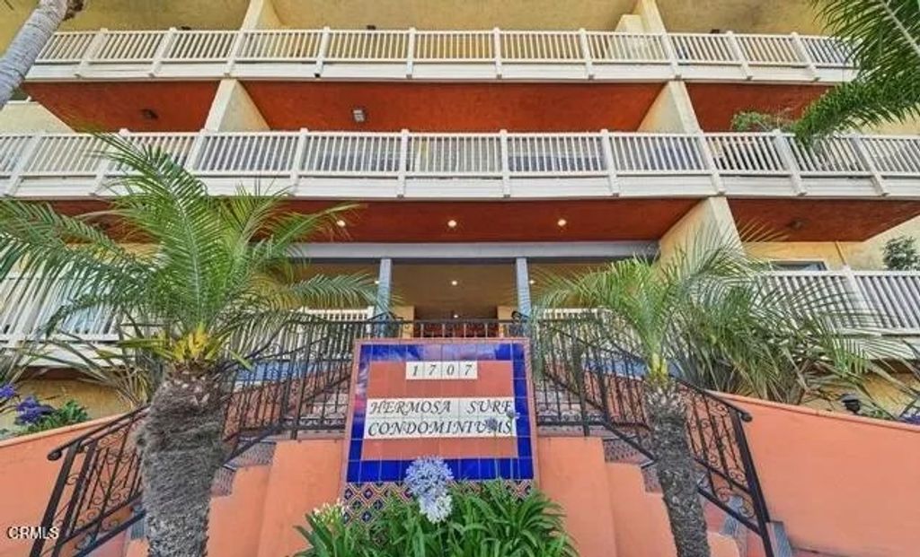 Photo of 1707 Pacific Coast Highway #320, Hermosa Beach, CA 90254 (MLS # P1-26722)