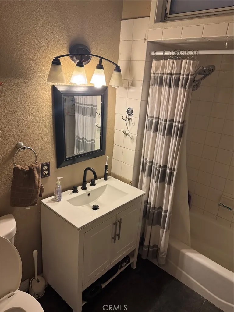 639 W 36th