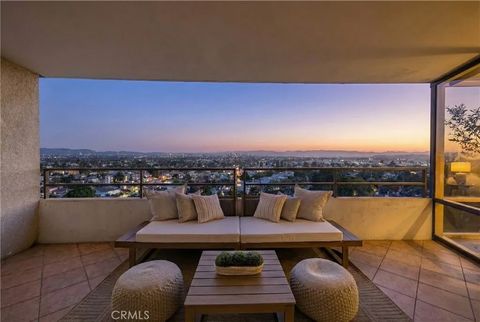 Photo of 4316 Marina City Dr #633, Marina Del Rey, CA 90292 (MLS # OC25277095)