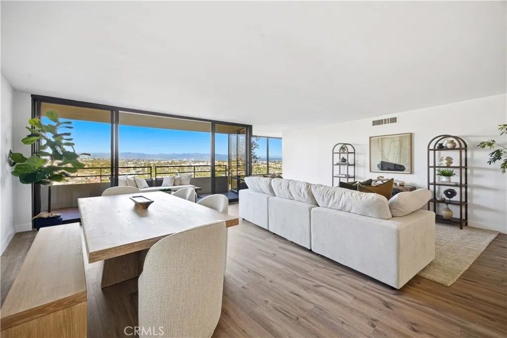 Photo of 4316 Marina City Dr #633, Marina Del Rey, CA 90292 (MLS # OC25277095)