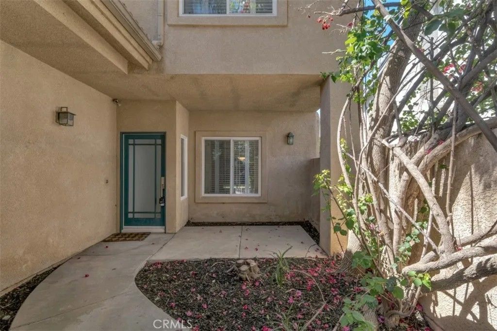 Photo of 17333 San Jose Street, Granada Hills, CA 91344 (MLS # SR26050635)