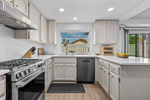 Tiny photo for 1127 La Tortuga, Vista, CA 92081 (MLS # 250042526)