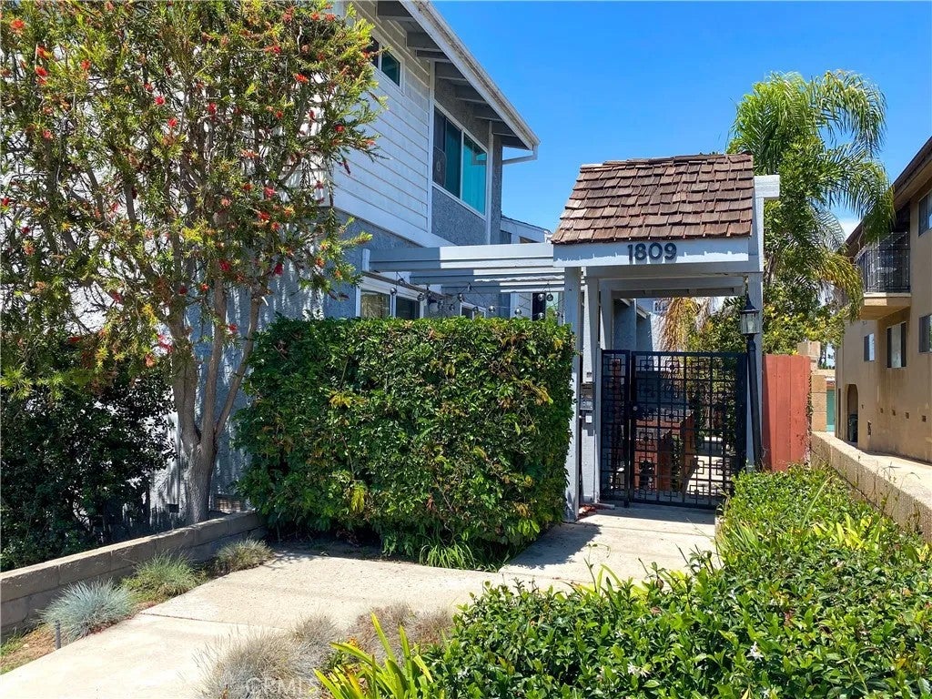 1809 Armour Lane 3