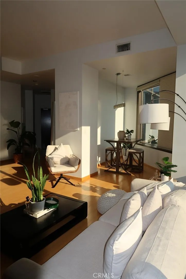 1100 Wilshire