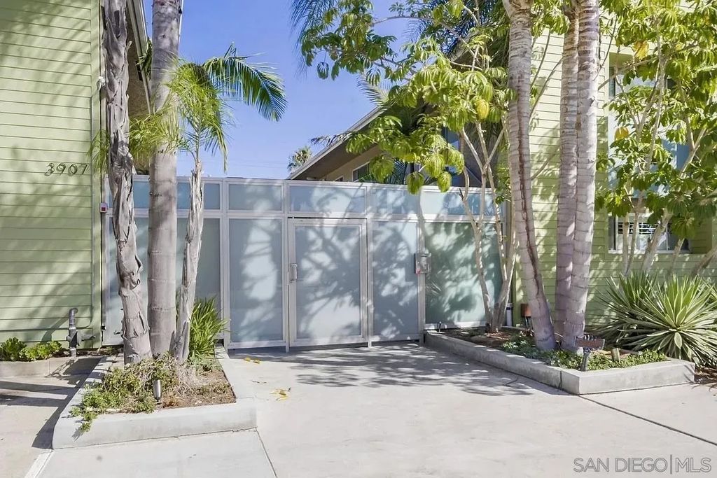 Photo of 3907 Georgia St #12, San Diego, CA 92103 (MLS # 2600066)