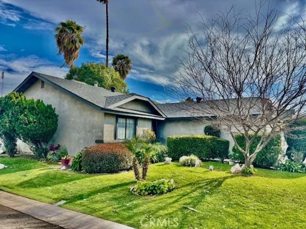 Photo of 5900 Stone Bridge, Bakersfield, CA 93313 (MLS # PI25280099)