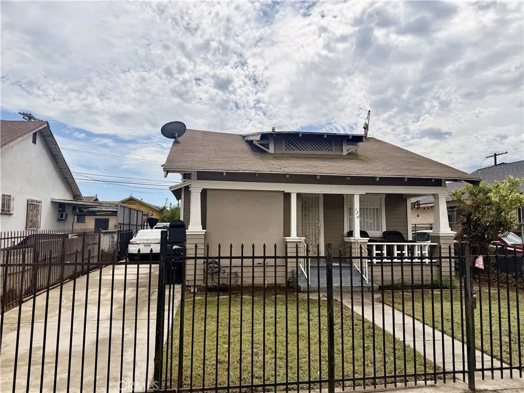 Photo of 130 W 87th, Los Angeles, CA 90003 (MLS # RS26180434)
