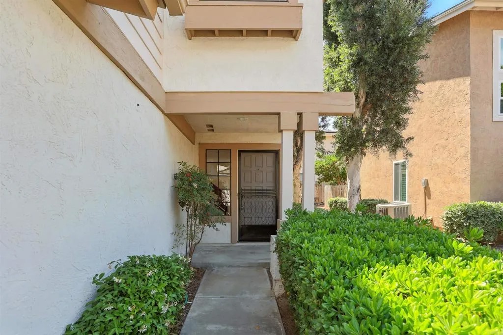 8373 Suntree Place