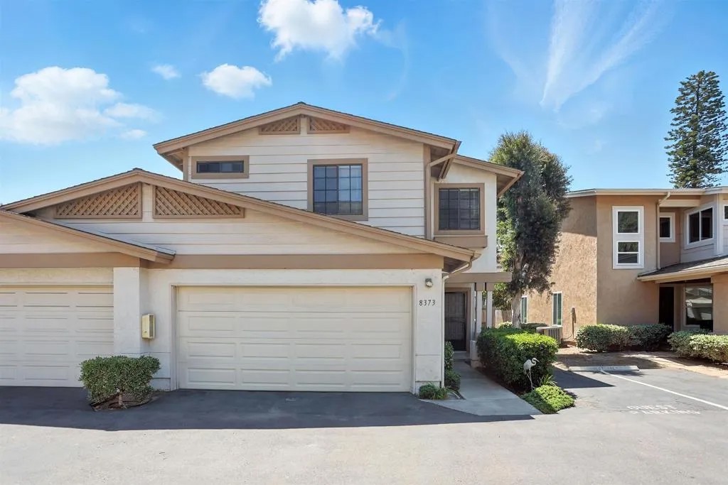 8373 Suntree Place