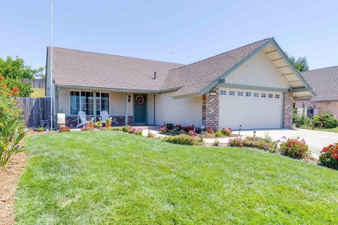 Photo of 407 Dorsey Way, Vista, CA 92083 (MLS # NDP2605884)