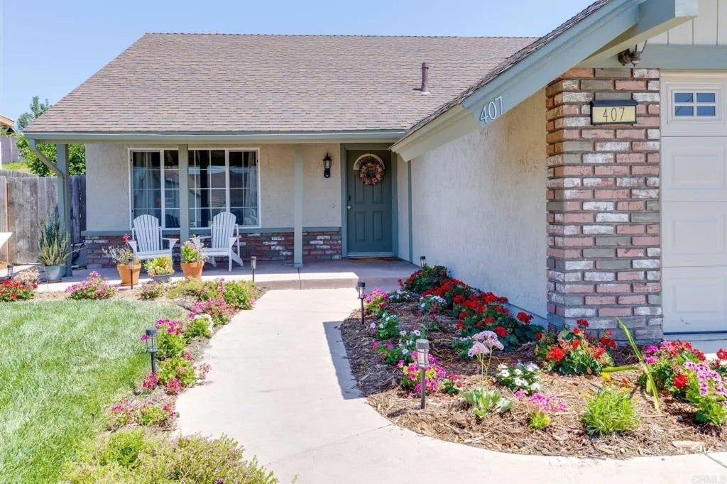 Photo of 407 Dorsey Way, Vista, CA 92083 (MLS # NDP2605884)