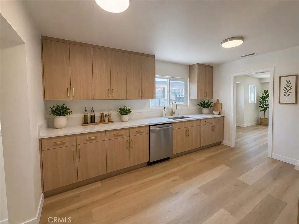 Photo of 5340 6th Ave, Los Angeles, CA 90043 (MLS # DW26087218)