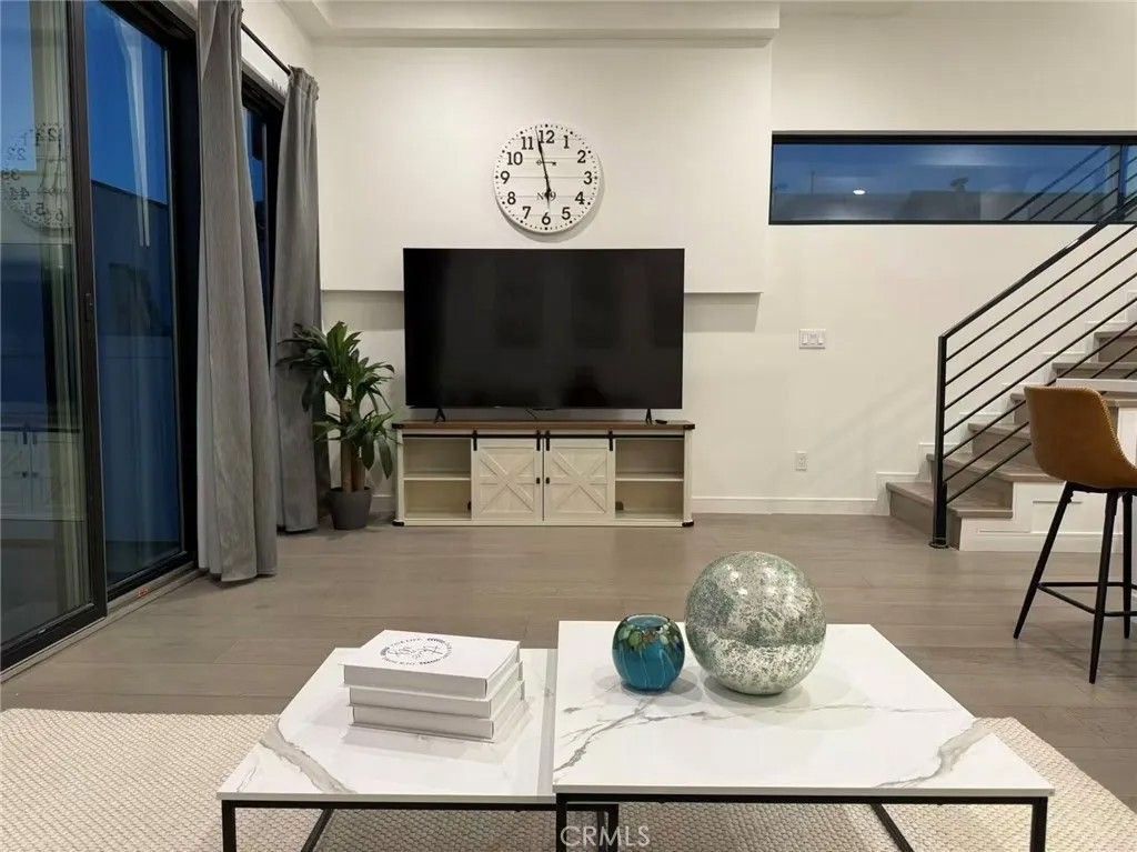 Photo of 1205 Manzanita St, Silver Lake, CA 90029 (MLS # WS26039353)