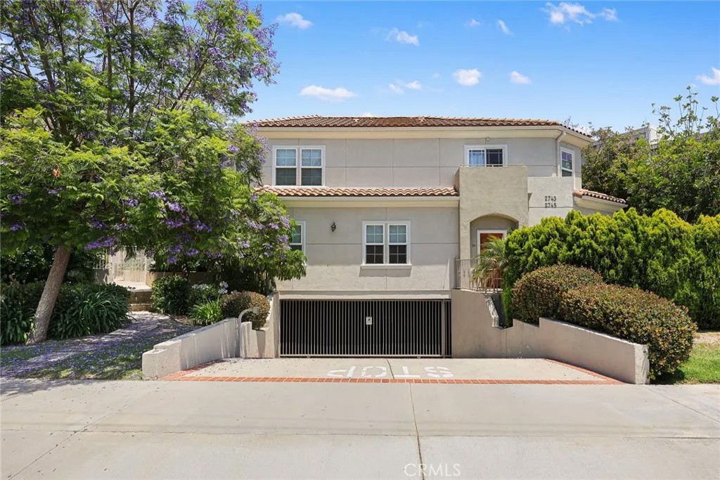 2743 Montrose Avenue 110