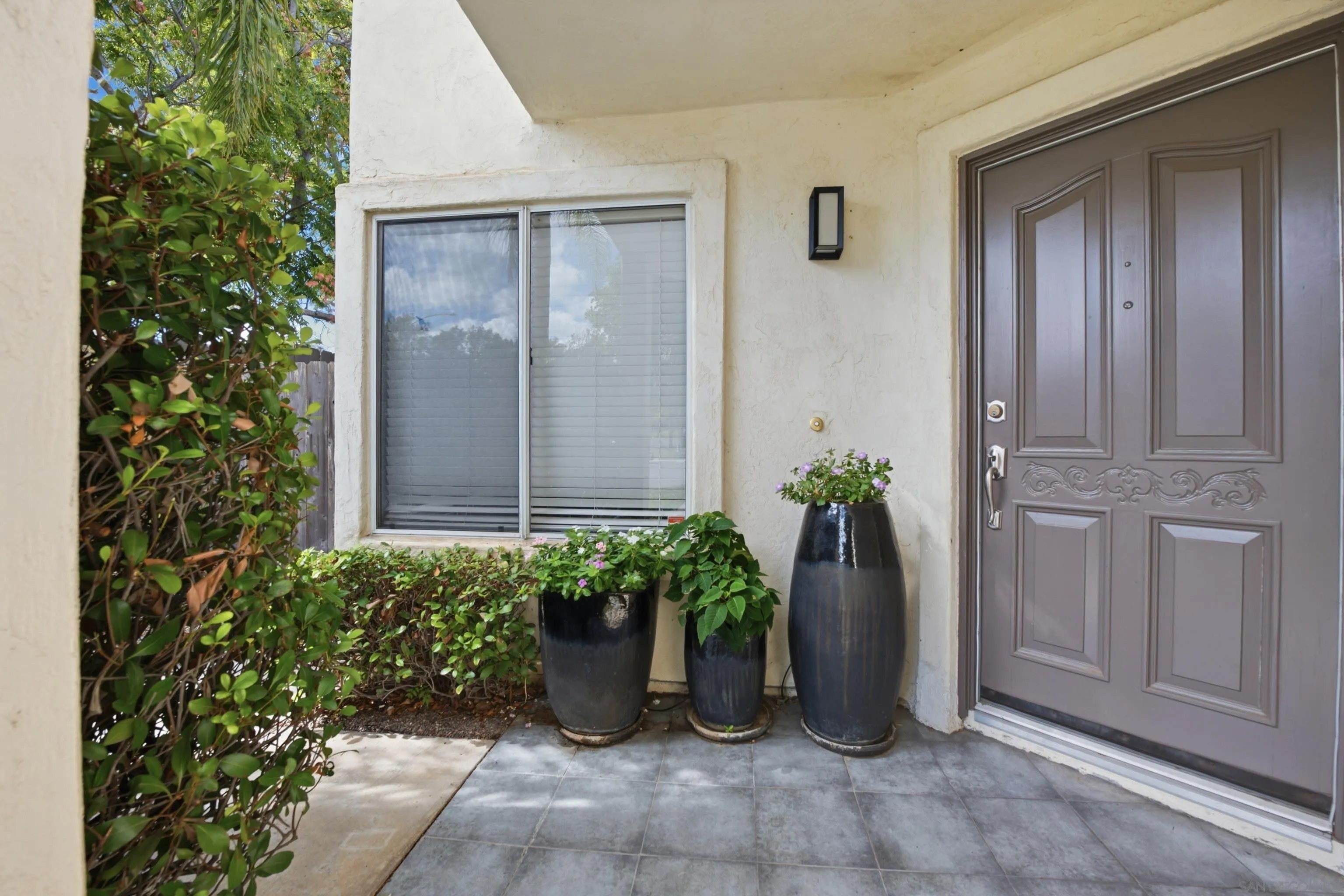 12568 Rideabout Ct