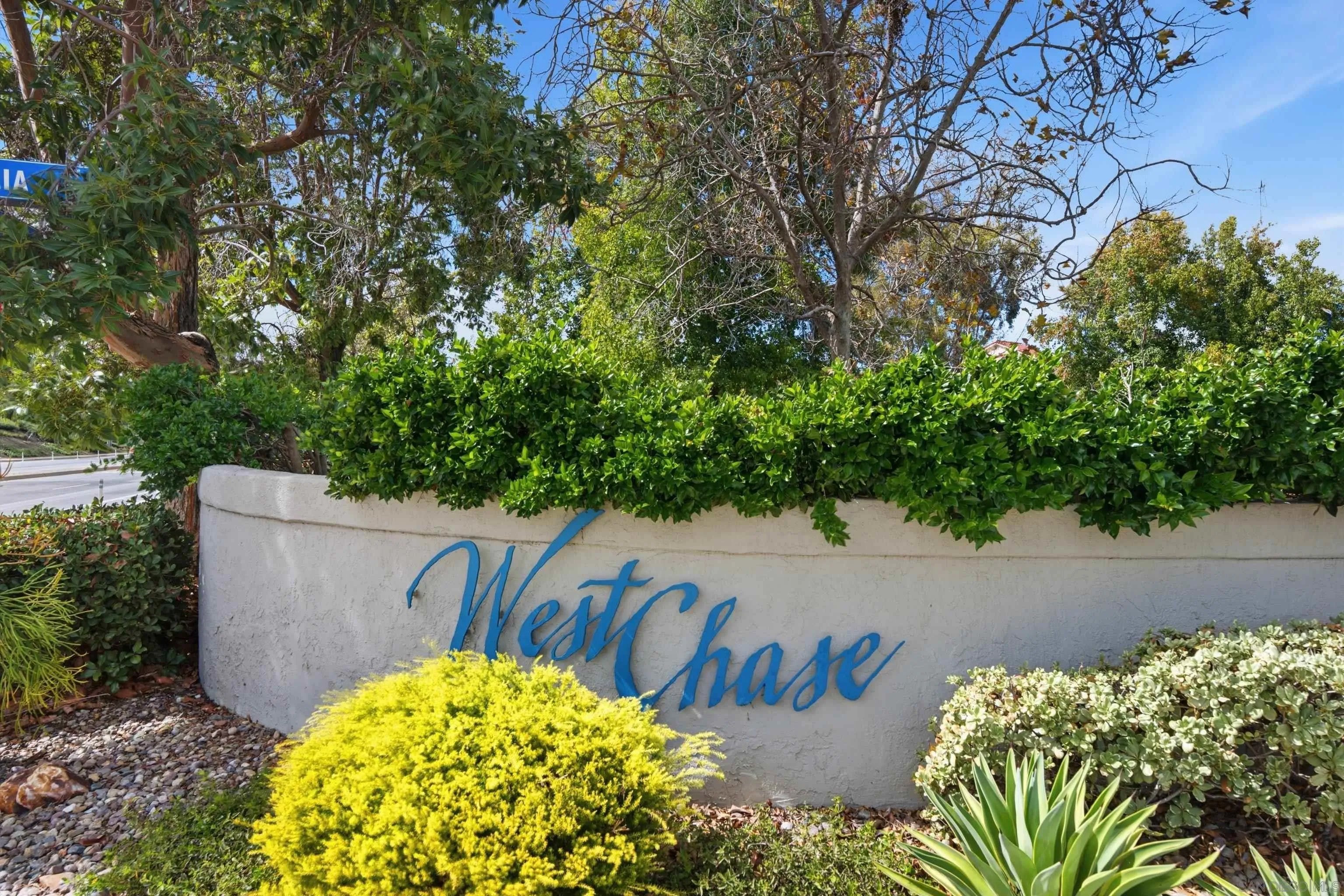 12568 Rideabout Ct