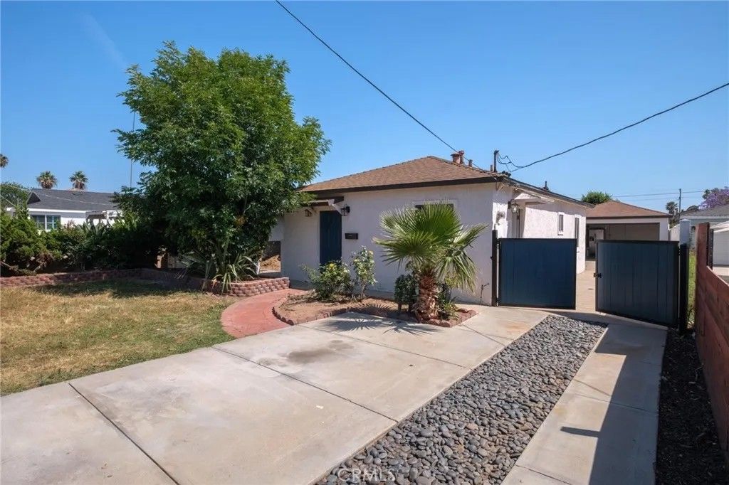 Photo of 1438 W 222nd St, Torrance, CA 90501 (MLS # PV26095482)