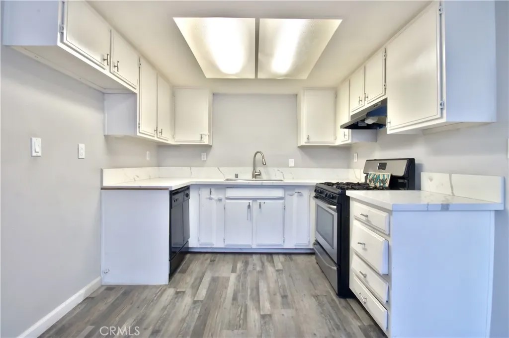 16465 Green Tree 14