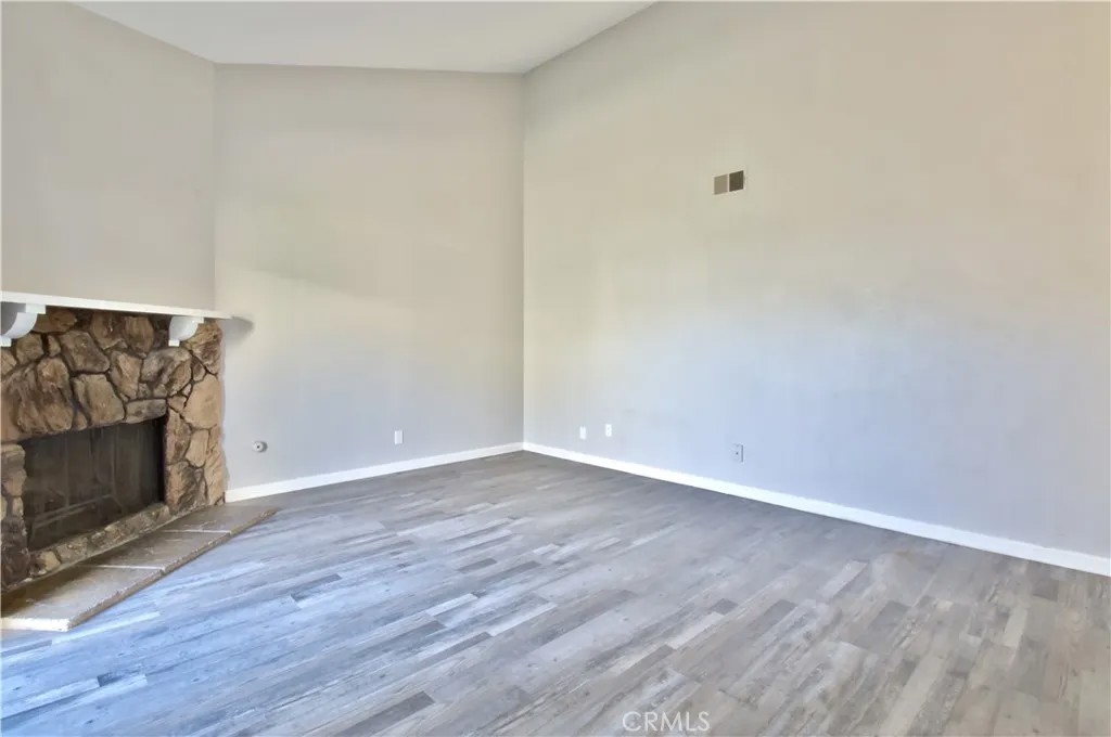 16465 Green Tree 14