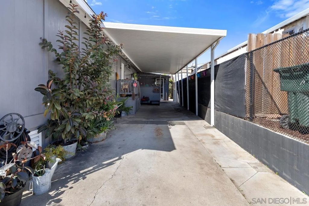 Photo of 1380 Oak Hill Dr #SPC 42, Escondido, CA 92026 (MLS # 260004891)