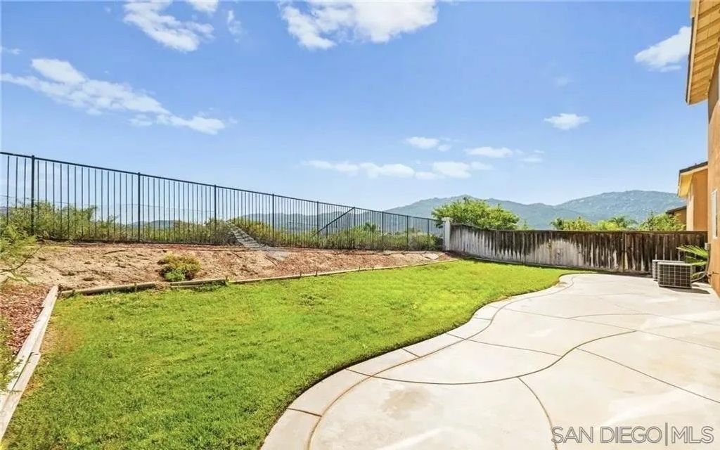 Photo of 46197 Via Tranquila, Temecula, CA 92592 (MLS # 260008641)