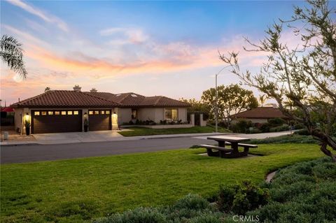 Photo of 1011 Inspiration Lane, Escondido, CA 92025 (MLS # OC26035173)