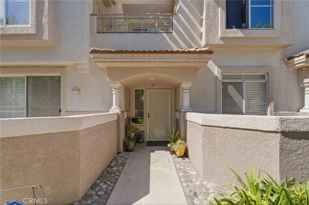 956 N Turner 27