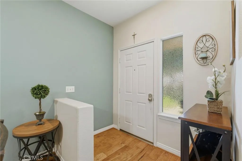 956 N Turner 27