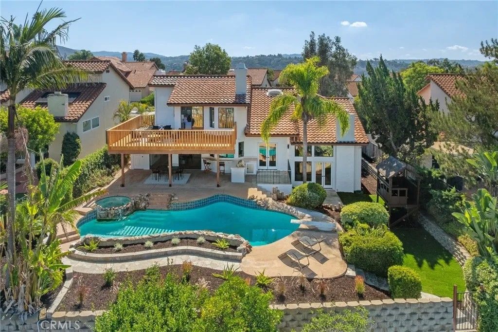 Photo of 728 Inspiration Ln, Escondido, CA 92025 (MLS # WS25241279)