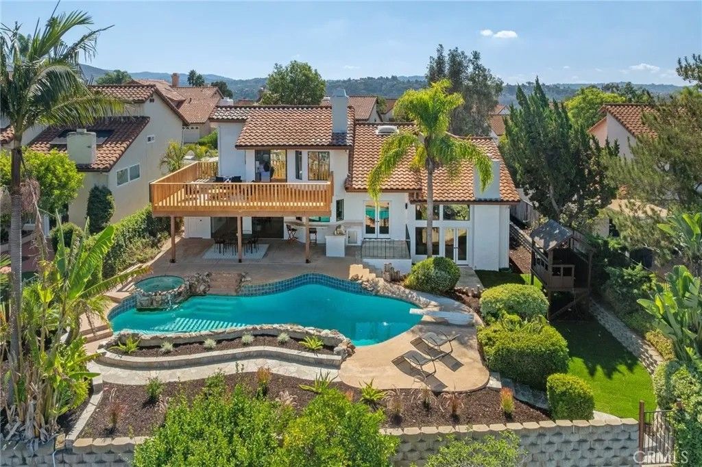 Photo of 728 Inspiration Ln, Escondido, CA 92025 (MLS # WS25241279)