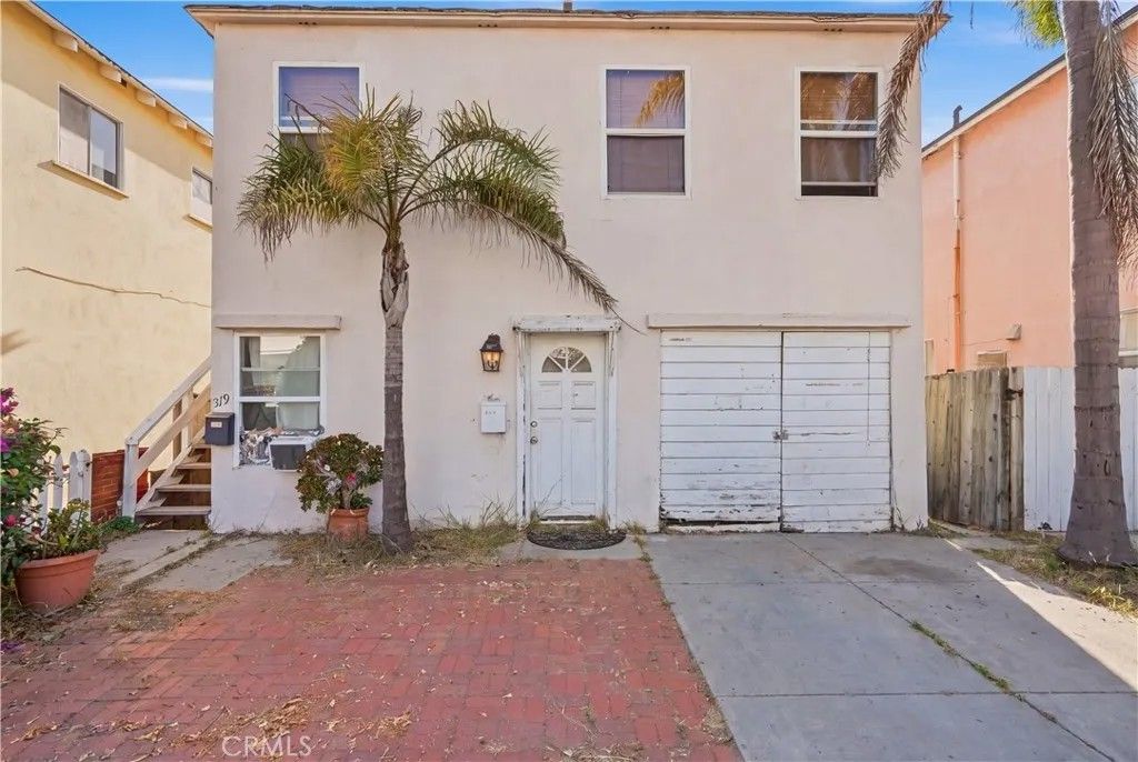 Photo of 518 Bayview Drive, Hermosa Beach, CA 90254 (MLS # SB26096102)