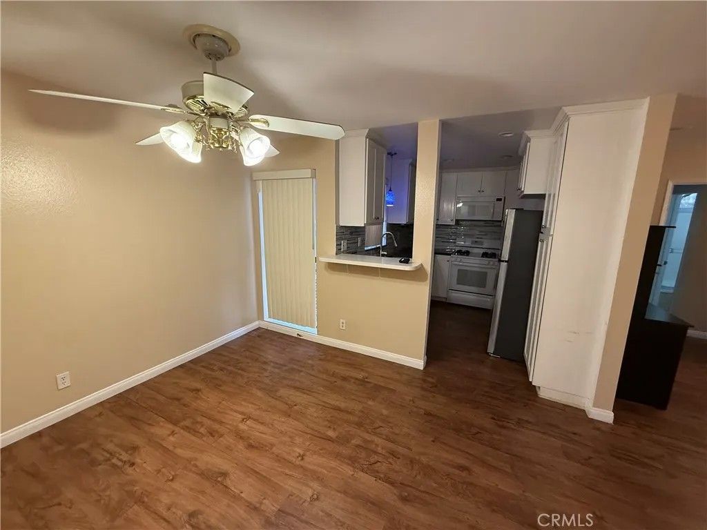 Photo of 2121 Scott Road #104, Burbank, CA 91504 (MLS # GD26020053)