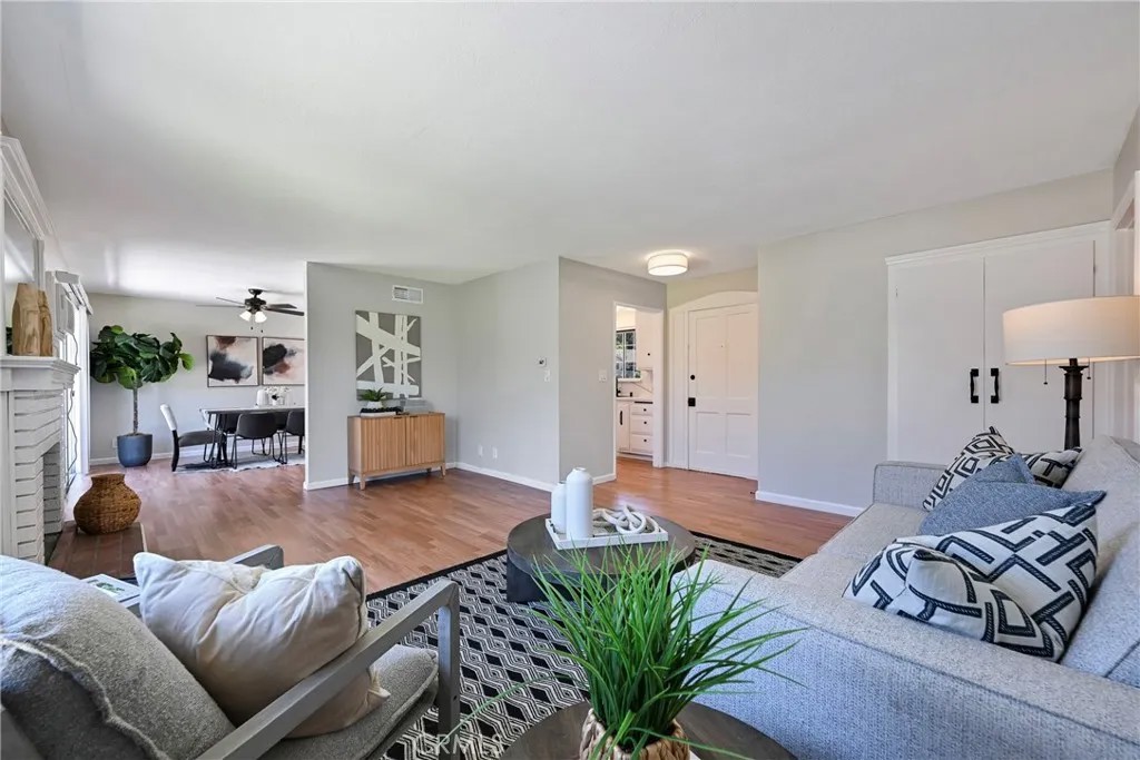 120 N Jerrilee
