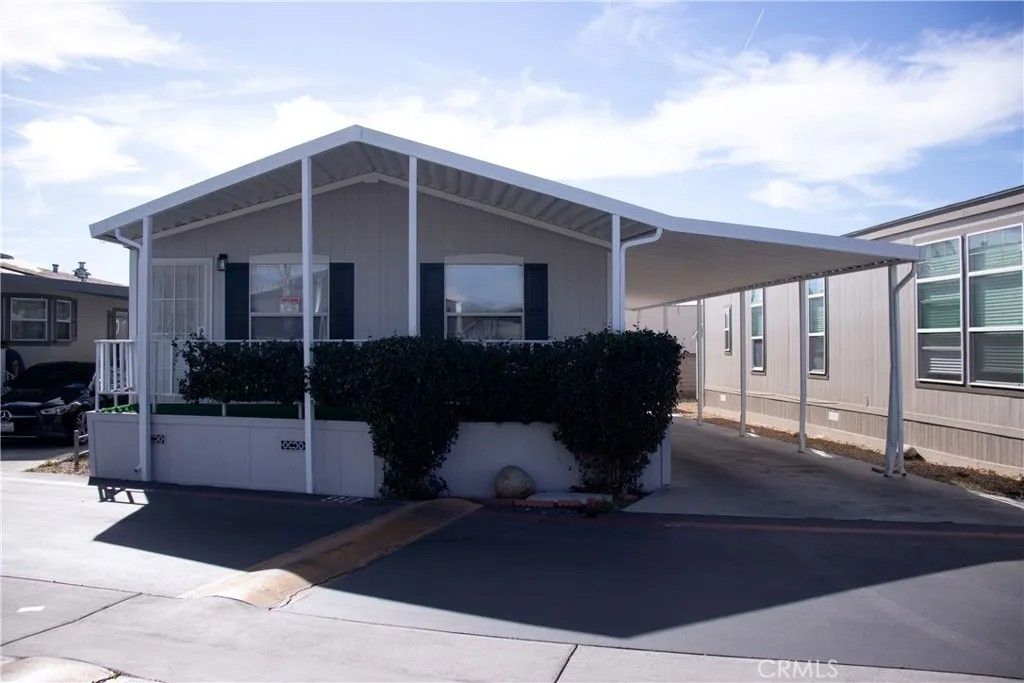Photo of 1445 W Florida Ave, Hemet, CA 92543 (MLS # SW26029465)