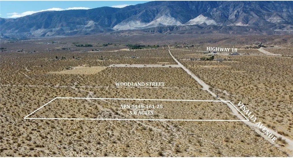 Photo of 0 Visalia, Lucerne Valley, CA 92356 (MLS # HD26195927)