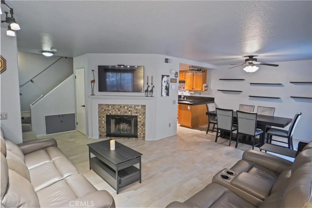 18740 Vista Del Canon C