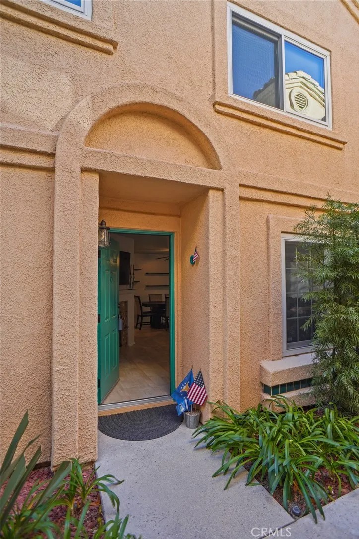 18740 Vista Del Canon C