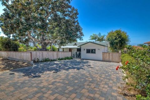 Photo of 932 Stratford Drive, Encinitas, CA 92024 (MLS # NDP2604598)