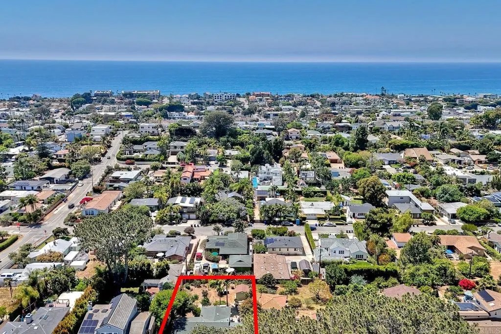 932 Stratford Drive