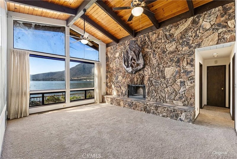 10155 Lakeshore Drive