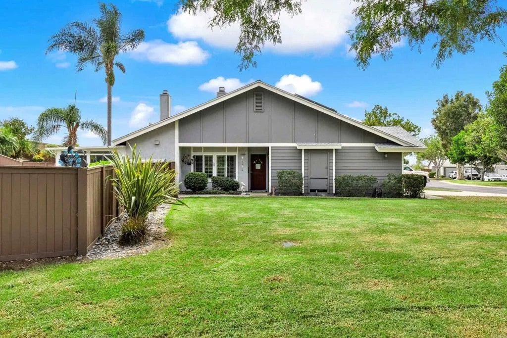 4548 Cape Cod Circle