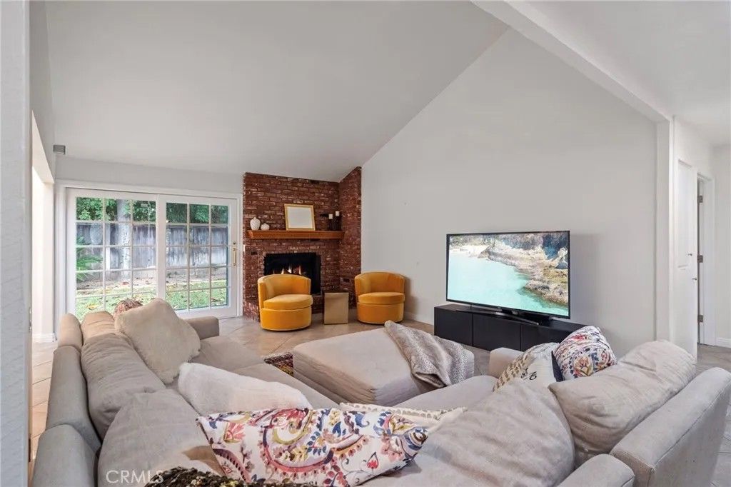 Photo of 25902 Via Del Sur, Mission Viejo, CA 92691 (MLS # OC25276354)