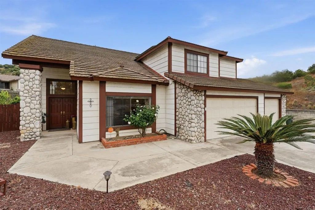 Photo of 425 Avenida Abajo, El Cajon, CA 92020 (MLS # PTP2603921)