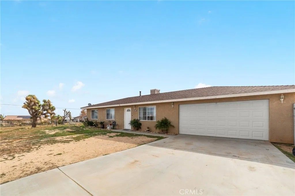 Photo of 58375 Del Mar St, Yucca Valley, CA 92284 (MLS # PV26017979)