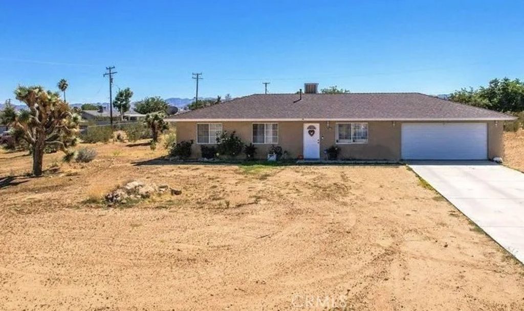Photo of 58375 Del Mar St, Yucca Valley, CA 92284 (MLS # PV26017979)
