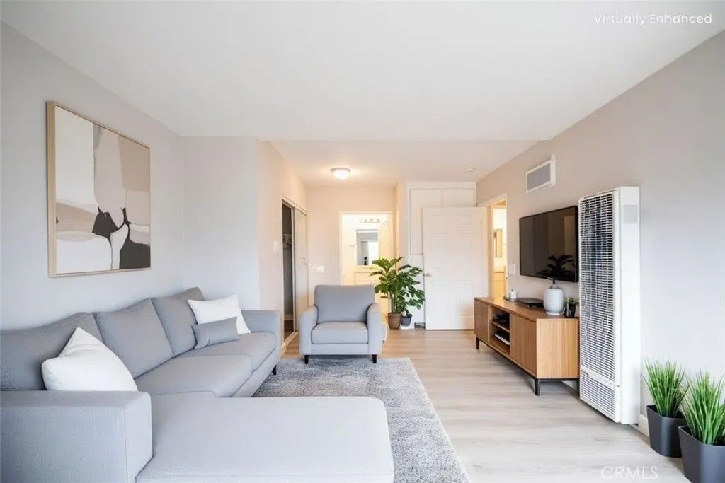 Photo of 868 E Alvarado St #7, Fallbrook, CA 92028 (MLS # PW25232903)